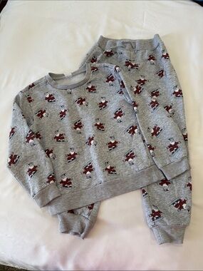Gray PL Kids Sweatshirt & Jogger Set with Santa Print
